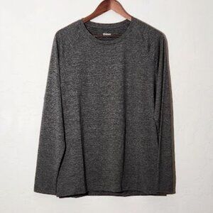 Quince Men's Long Sleeve Base Layer Tee in size medium